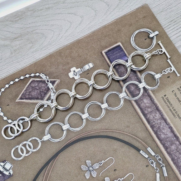 ⭐️FINAL SALE!⭐️ Silpada Sterling Silver Circle Link Toggle Bracelet B1235 - Picture 13 of 13